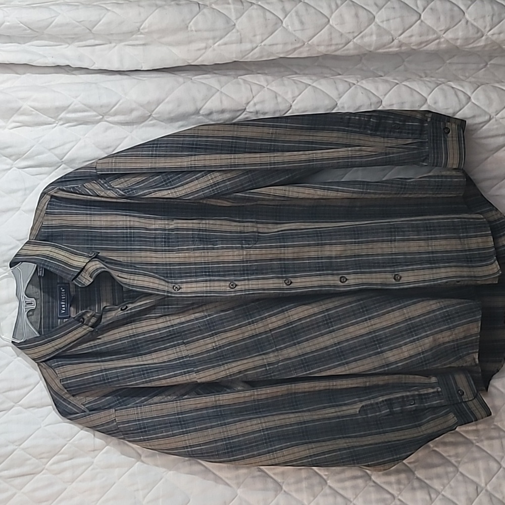 Van Heusen Striped Casual Shirt Mens Medium